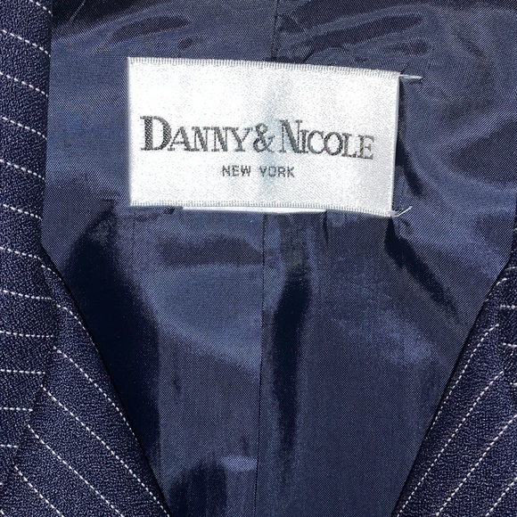 Danny + Nicole navy pinstripe blazer L - Picture 5 of 6